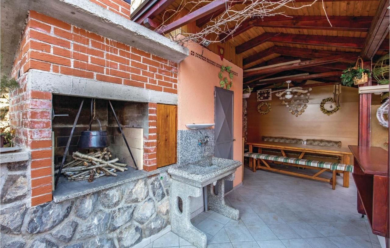 Nice Apartment In Volosko With Kitchen Ngoại thất bức ảnh